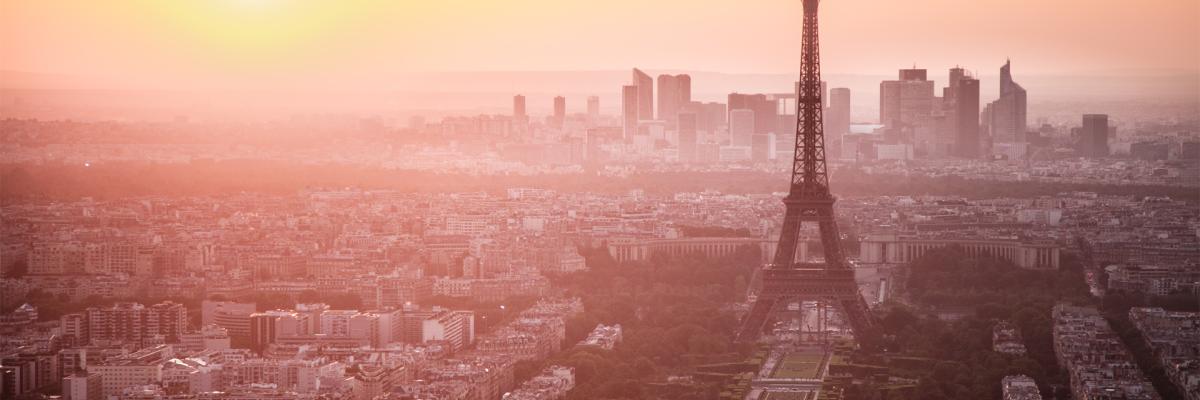 Solopgang over Paris - med Eiffeltårnet